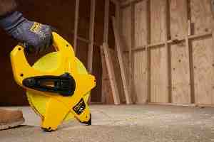 Фото №5 - Рулетка вимірювальна PowerWinder Fiberglass довжиною 100 м, шириною 12.7 мм, стрічка зі скловолокном STANLEY 2-34-777