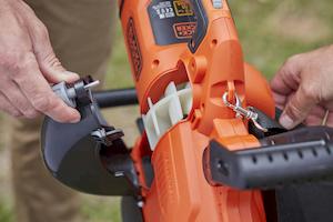 Садовий пилосос акумуляторний безщітковий BLACK+DECKER BCBLV3625L1 - картинка №6 Фото №6 - Садовий пилосос акумуляторний безщітковий BLACK+DECKER BCBLV3625L1