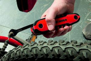 Фото №5 - Набір ріжкових гайкових ключів 5 шт BLACK+DECKER BDHT0-71617