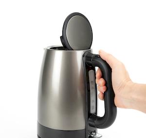 Фото №3 - Електрочайник BLACK+DECKER BXKE2201E