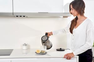 Фото №7 - Електрочайник BLACK+DECKER BXKE2201E