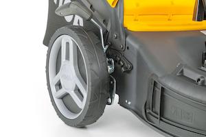 Газонокосарка бензинова самохідна STIGA Combi48SQ - картинка №7 Фото №7 - Газонокосарка бензинова самохідна STIGA Combi48SQ
