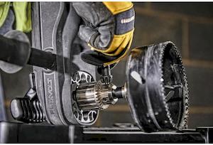 Дриль акумуляторний безщітковий DeWALT DCD470N - картинка №18 Фото №18 - Дриль акумуляторний безщітковий DeWALT DCD470N
