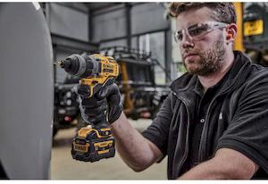 Дриль-шуруповерт акумуляторний безщітковий зі змінними насадками DeWALT DCD703NT - картинка №8 Фото №8 - Дриль-шуруповерт акумуляторний безщітковий зі змінними насадками DeWALT DCD703NT