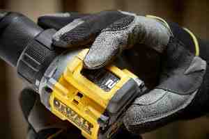 Фото №7 - Дриль-шуруповерт акумуляторний безщітковий DeWALT DCD794P2T