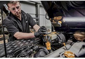 Гайкокрут кутовий - ключ-храповик акумуляторний безщітковий DeWALT DCF503L1G - картинка №8 Фото №8 - Гайкокрут кутовий - ключ-храповик акумуляторний безщітковий DeWALT DCF503L1G