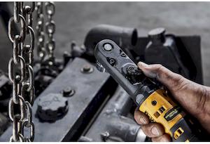 Фото №9 - Гайкокрут кутовий - ключ-храповик акумуляторний безщітковий DeWALT DCF510N