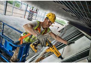 Фото №5 - Шурупокрут акумуляторний безщітковий DeWALT DCF620N