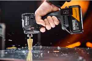 Фото №10 - Шурупокрут ударний McLaren F1 TEAM SPECIAL EDITION DeWALT DCF86MM2T
