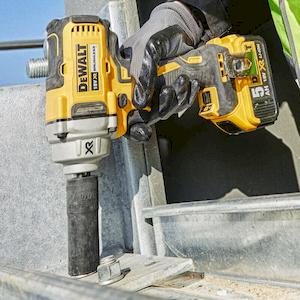 Гайкокрут ударний акумуляторний безщітковий DeWALT DCF894NT - картинка №6 Фото №6 - Гайкокрут ударний акумуляторний безщітковий DeWALT DCF894NT