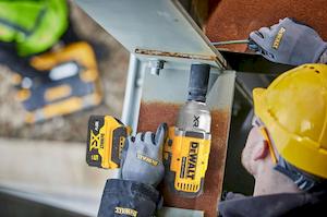 Гайкокрут ударний акумуляторний безщітковий DeWALT DCF900NT - картинка №7 Фото №7 - Гайкокрут ударний акумуляторний безщітковий DeWALT DCF900NT