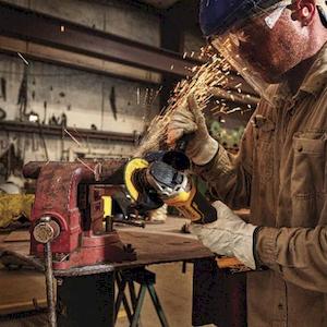 Фото №18 - Набір з чотирьох інструментів безщіткових DeWALT DCK422P3