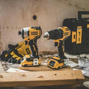 Фото №3 - Набір з двох інструментів безщіткових DeWALT DCK2062D2T