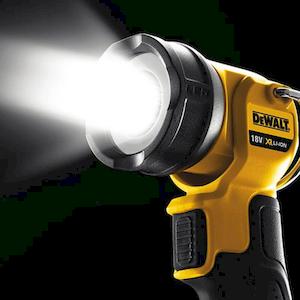 Ліхтар світлодіодний акумуляторний DeWALT DCL040 - картинка №3 Фото №3 - Ліхтар світлодіодний акумуляторний DeWALT DCL040