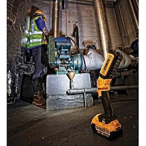 Фото №5 - Ліхтар світлодіодний акумуляторний DeWALT DCL050