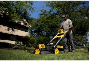 Газонокосарка акумуляторна самохідна безщіткова DeWALT DCMWSP550N - картинка №8 Фото №8 - Газонокосарка акумуляторна самохідна безщіткова DeWALT DCMWSP550N