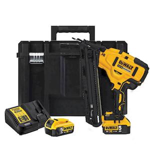 Фото - Пістолет цвяхозабивний акумуляторний безщітковий DeWALT DCN650P2