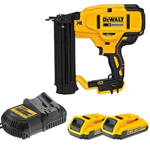 Пістолет цвяхозабивний акумуляторний безщітковий DeWALT DCN680D2 - картинка №3 Фото №3 - Пістолет цвяхозабивний акумуляторний безщітковий DeWALT DCN680D2