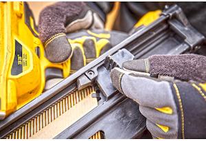 Пістолет цвяхозабивний акумуляторний безщітковий DeWALT DCN930N - картинка №8 Фото №8 - Пістолет цвяхозабивний акумуляторний безщітковий DeWALT DCN930N