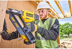 Пістолет цвяхозабивний акумуляторний безщітковий DeWALT DCN930N - картинка №14 Фото №14 - Пістолет цвяхозабивний акумуляторний безщітковий DeWALT DCN930N