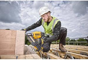 Пістолет цвяхозабивний акумуляторний безщітковий DeWALT DCN930N - картинка №16 Фото №16 - Пістолет цвяхозабивний акумуляторний безщітковий DeWALT DCN930N