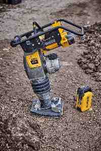 Фото №15 - Вібротрамбовка акумуляторна POWERSHIFT DeWALT DCPS660N