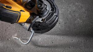 Фото №19 - Пила стрічкова акумуляторна безщіткова DeWALT DCS377NT