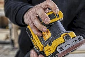 Фото №9 - Шліфмашина вібраційна акумуляторна DeWALT DCW200N