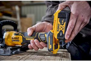 Фото №14 - Фрезер акумуляторний безщітковий DeWALT DCW682N