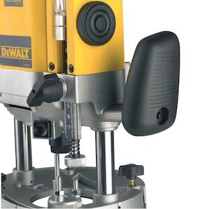 Фрезер мережевий DeWALT DW625E - картинка №2 Фото №2 - Фрезер мережевий DeWALT DW625E