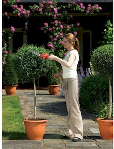 Кущоріз-ножиці акумуляторні BLACK+DECKER GSL700 - картинка №3 Фото №3 - Кущоріз-ножиці акумуляторні BLACK+DECKER GSL700