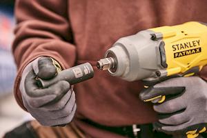 Гайковерт ударний акумуляторний STANLEY FATMAX SFMCF940B - картинка №10 Фото №10 - Гайковерт ударний акумуляторний STANLEY FATMAX SFMCF940B