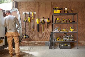 Фото №23 - Кущоріз акумуляторний STANLEY FATMAX SFMCHT855M1