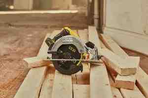 Пила циркулярна акумуляторна STANLEY FATMAX SFMCS550B - картинка №9 Фото №9 - Пила циркулярна акумуляторна STANLEY FATMAX SFMCS550B