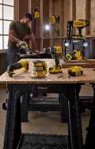 Пила циркулярна акумуляторна STANLEY FATMAX SFMCS550B - картинка №19 Фото №19 - Пила циркулярна акумуляторна STANLEY FATMAX SFMCS550B