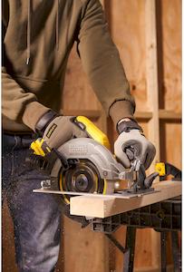 Пила циркулярна акумуляторна STANLEY FATMAX SFMCS550M2K - картинка №5 Фото №5 - Пила циркулярна акумуляторна STANLEY FATMAX SFMCS550M2K