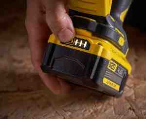 Пила лобзикова акумуляторна STANLEY FATMAX SFMCS650B - картинка №6 Фото №6 - Пила лобзикова акумуляторна STANLEY FATMAX SFMCS650B