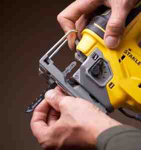 Пила лобзикова акумуляторна STANLEY FATMAX SFMCS650B - картинка №15 Фото №15 - Пила лобзикова акумуляторна STANLEY FATMAX SFMCS650B