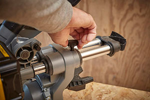 Фото №7 - Пила торцювальна акумуляторна STANLEY FATMAX SFMCS701M1