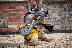 Фото №10 - Пила торцювальна акумуляторна STANLEY FATMAX SFMCS701M1