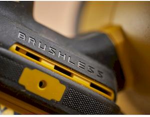 Фото №18 - Шліфмашина стрічкова акумуляторна STANLEY FATMAX SFMCW223B