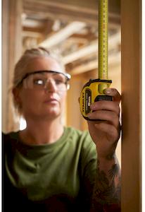 Рулетка вимірювальна CONTROL-LOCK довжиною 8 м, шириною 25 мм, в обгумованому корпусі, з подвійною шкалою STANLEY STHT37240-3 - картинка №9 Фото №9 - Рулетка вимірювальна CONTROL-LOCK довжиною 8 м, шириною 25 мм, в обгумованому корпусі, з подвійною шкалою STANLEY STHT37240-3