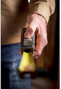 Рулетка вимірювальна CONTROL-LOCK довжиною 8 м, шириною 25 мм, в обгумованому корпусі, з подвійною шкалою STANLEY STHT37240-3 - картинка №14 Фото №14 - Рулетка вимірювальна CONTROL-LOCK довжиною 8 м, шириною 25 мм, в обгумованому корпусі, з подвійною шкалою STANLEY STHT37240-3