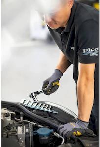 Набір головок торцевих 1/4 з одинадцяти предметів STANLEY STMT82666-0 - картинка №5 Фото №5 - Набір головок торцевих 1/4 з одинадцяти предметів STANLEY STMT82666-0